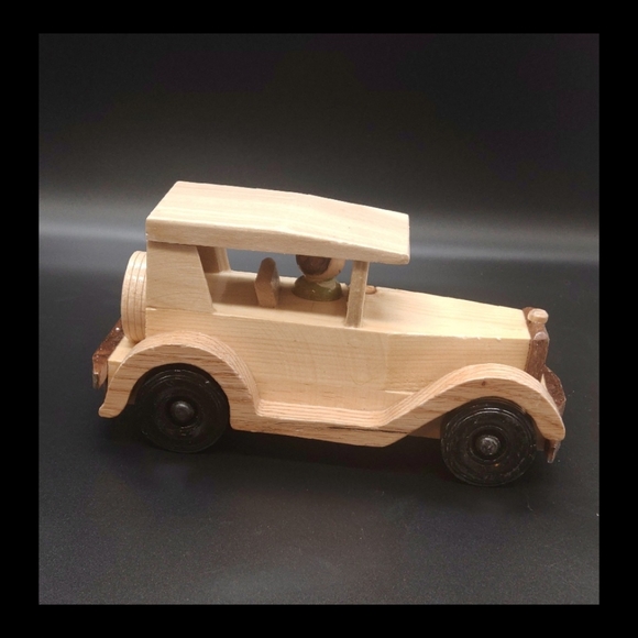 Hand Carved Wood Car with Cute Driver - Picture 7 of 8